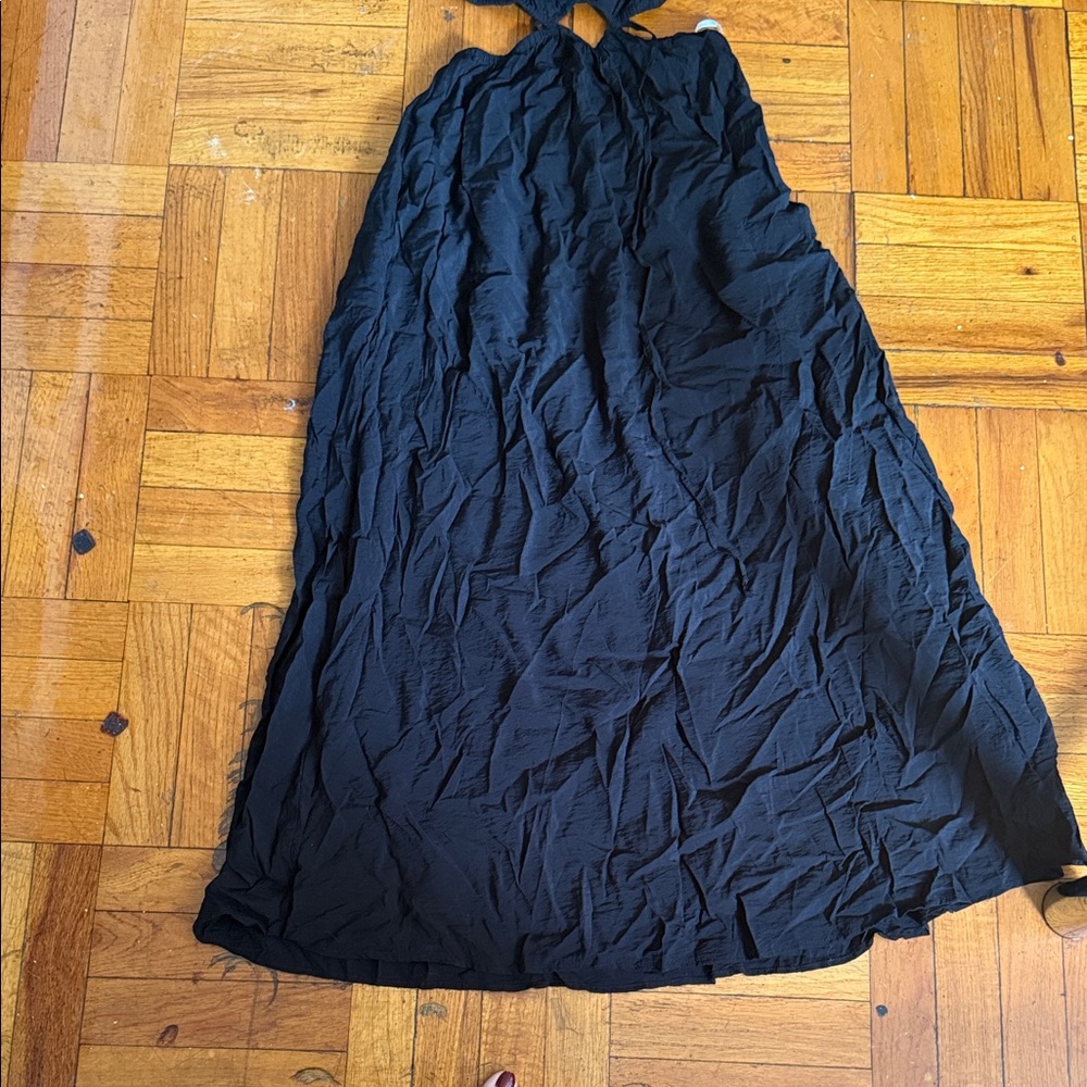 Chic Black Backless Maxi Dress - Picture 2 of 11
